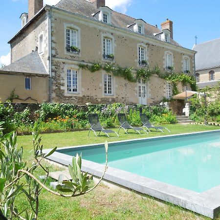 Le Presbytere Du Vigneau Menil Exterior photo
